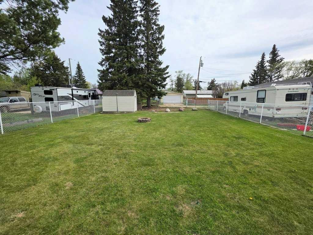 301 3 Avenue Ne, Slave Lake, AB - Outdoor