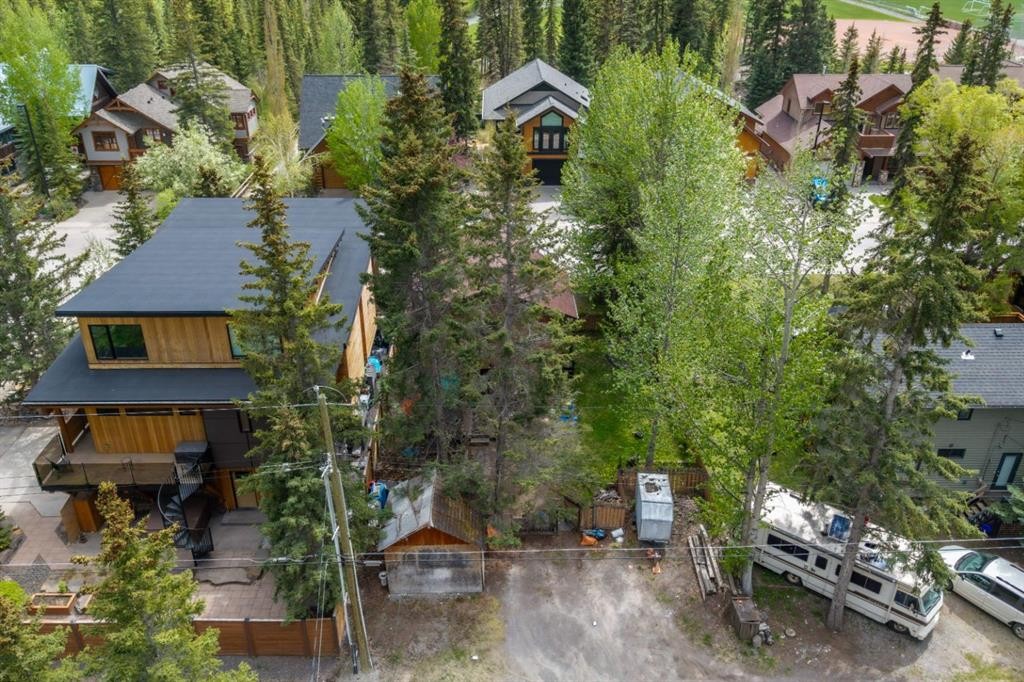 506 1St Street, Canmore, AB - Outdoor