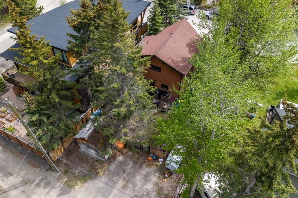 506 1St Street, Canmore, AB - Outdoor