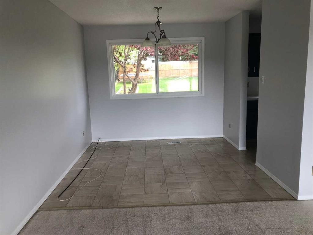 132 Lodgepole Drive, Hinton, AB - Indoor Photo Showing Other Room
