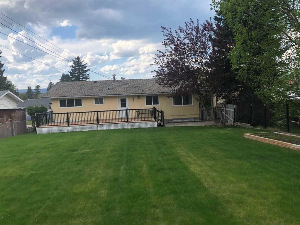 132 Lodgepole Drive, Hinton, AB - Outdoor