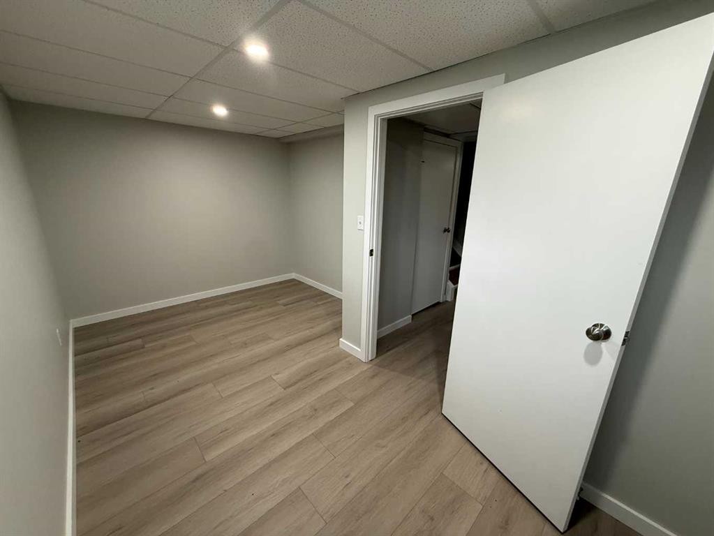 150 Sutherland Avenue, Hinton, AB - Indoor