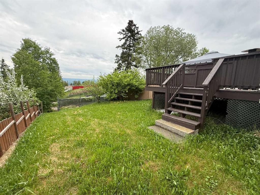 150 Sutherland Avenue, Hinton, AB - Outdoor