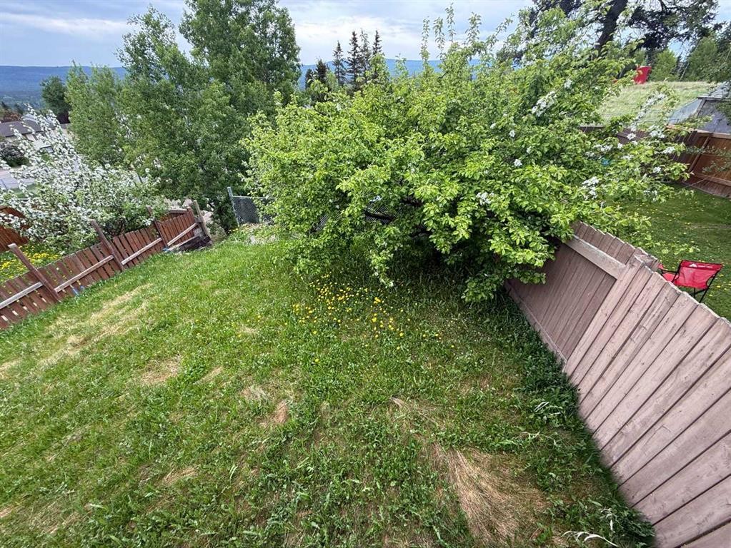 150 Sutherland Avenue, Hinton, AB - Outdoor
