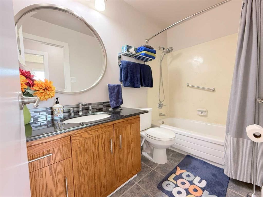5301 Birch Crescent, Boyle, AB - Indoor Photo Showing Bathroom