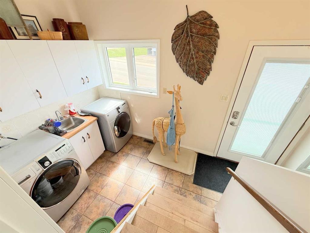 5301 Birch Crescent, Boyle, AB - Indoor Photo Showing Laundry Room