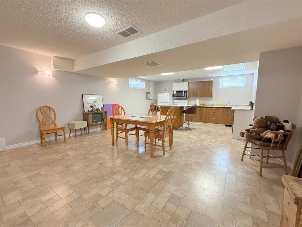 5301 Birch Crescent, Boyle, AB - Indoor