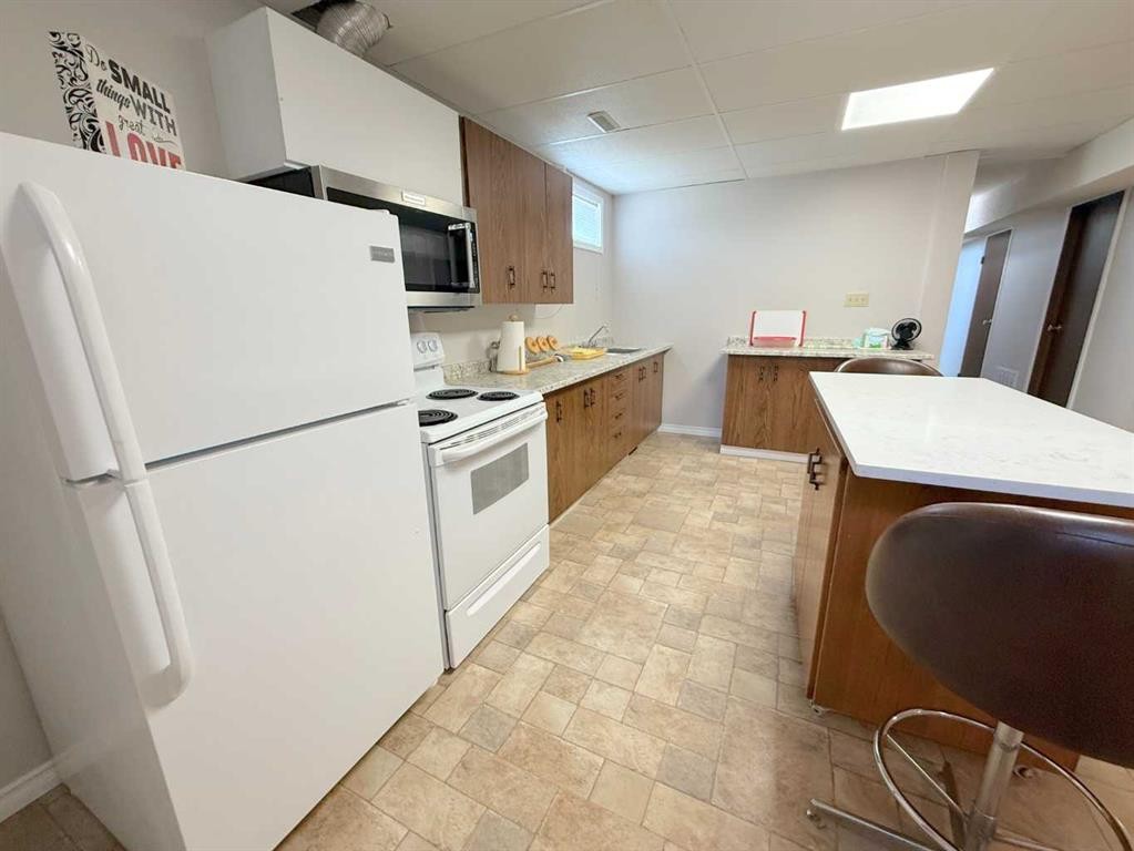 5301 Birch Crescent, Boyle, AB - Indoor Photo Showing Kitchen