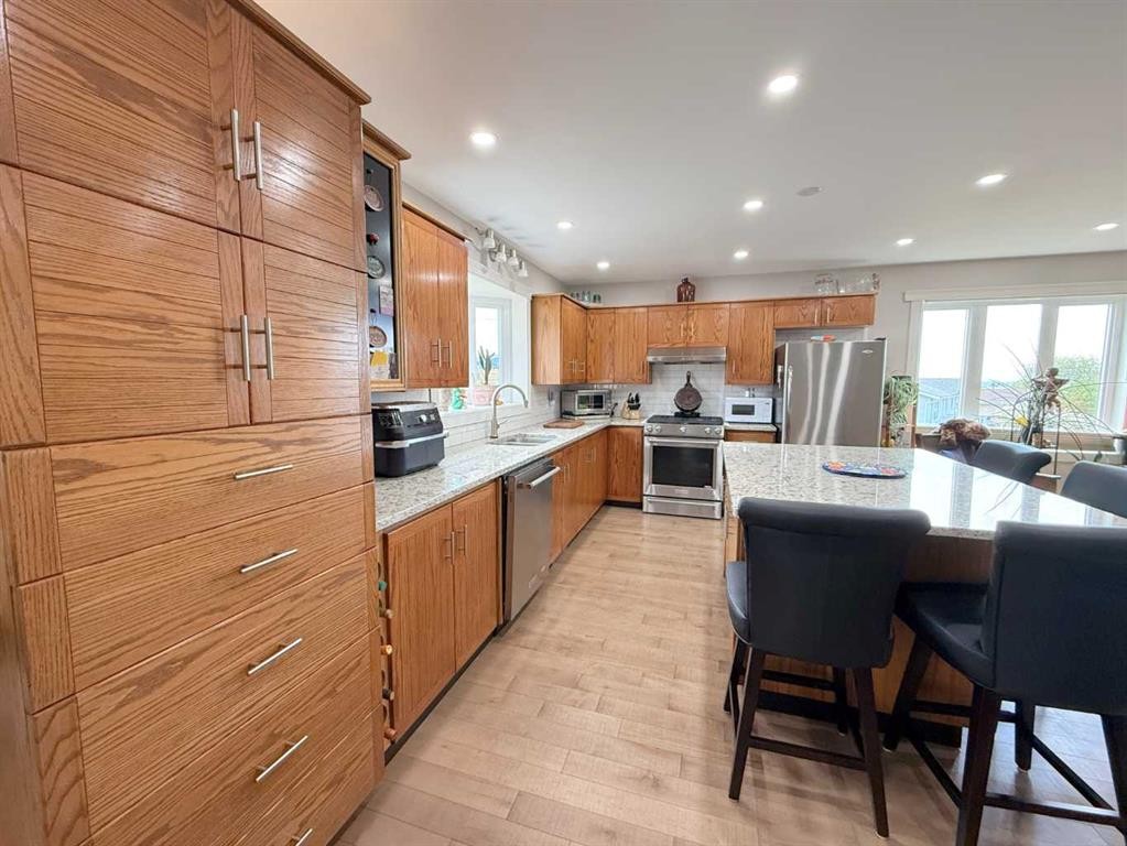 5301 Birch Crescent, Boyle, AB - Indoor Photo Showing Kitchen