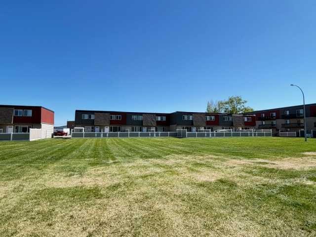 38-608 Main Street Nw, Slave Lake, AB - Outdoor
