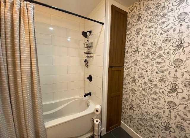 111 Willow Drive, Hinton, AB