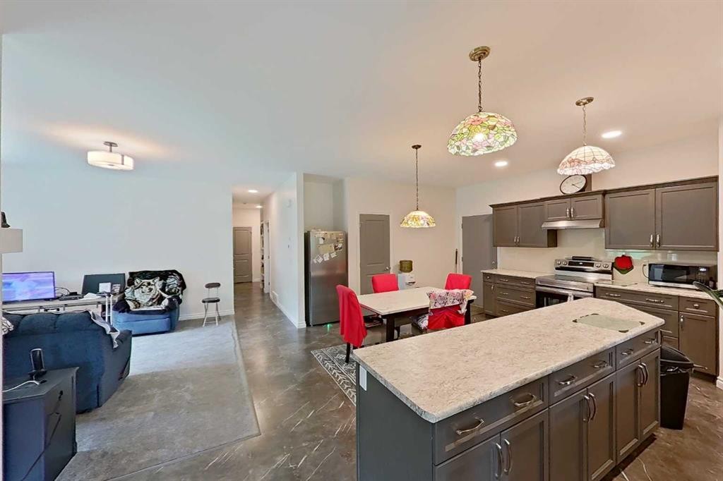 693069 265 Range, Smith, AB - Indoor Photo Showing Kitchen