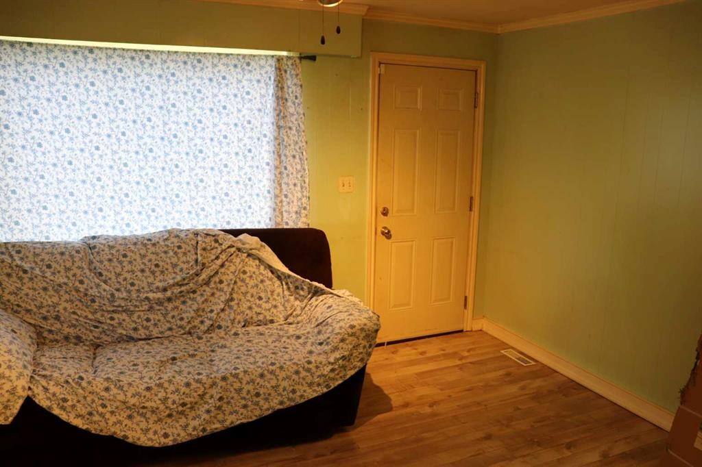 4618 6 Avenue, Edson, AB - Indoor