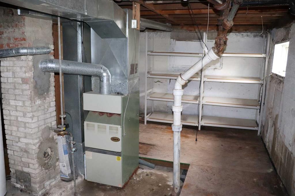 4618 6 Avenue, Edson, AB - Indoor Photo Showing Basement
