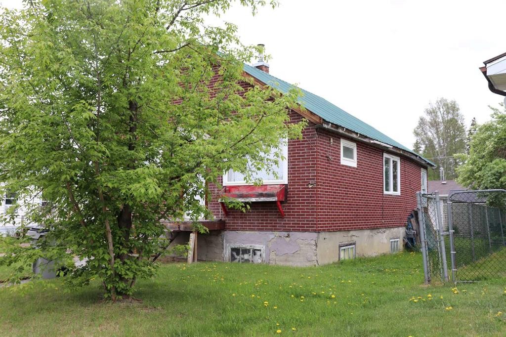 4618 6 Avenue, Edson, AB - Outdoor