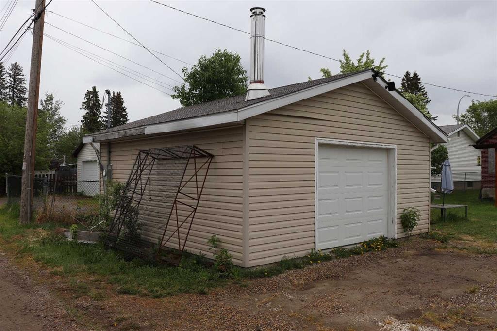 4618 6 Avenue, Edson, AB - Outdoor