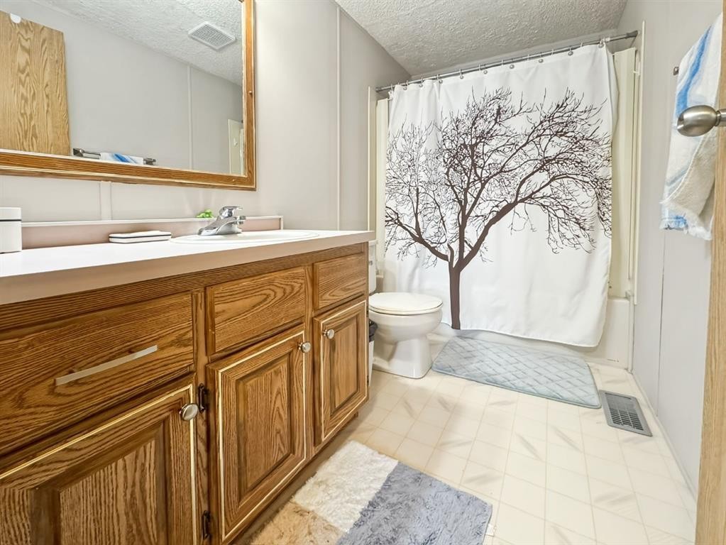 4524 47 Avenue, Mayerthorpe, AB