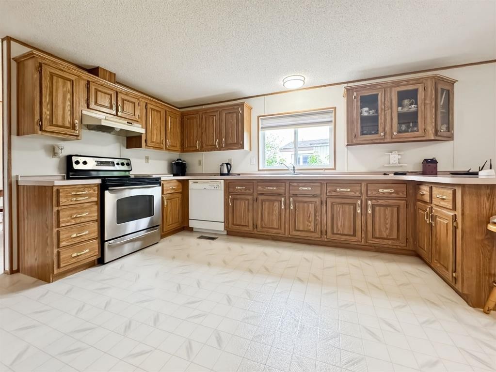 4524 47 Avenue, Mayerthorpe, AB