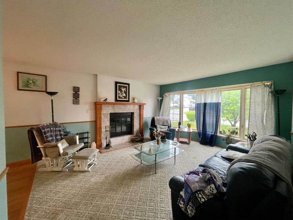 5909 11 Avenue, Edson, AB