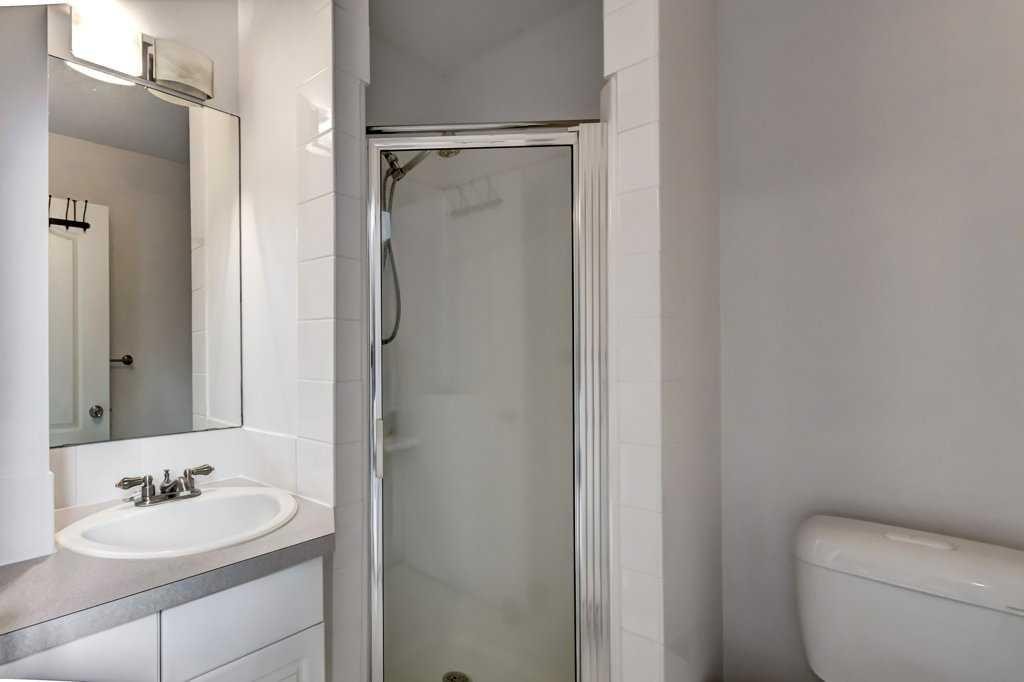 8-125 Cave Avenue, Banff, AB
