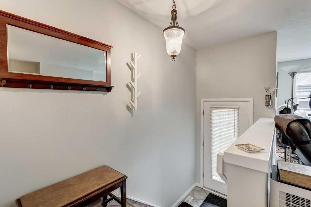 8-125 Cave Avenue, Banff, AB