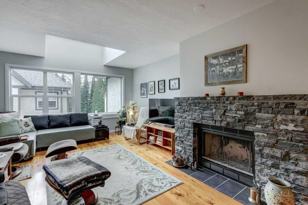 8-125 Cave Avenue, Banff, AB