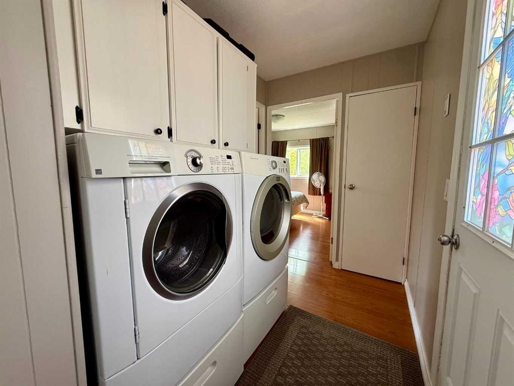 19 Sunset Crescent, Swan Hills, AB - Indoor Photo Showing Laundry Room