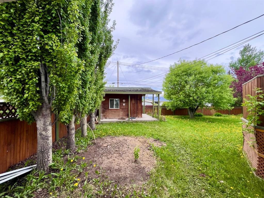 115 Poboktan Road, Hinton, AB