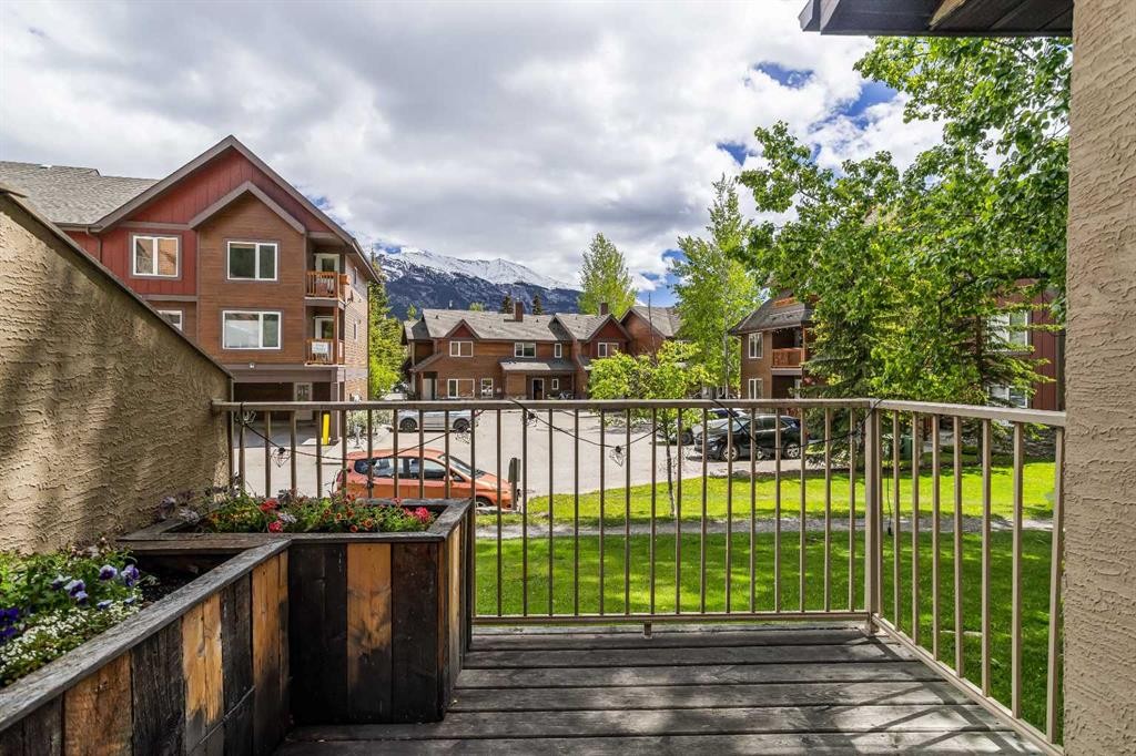 102-200 Three Sisters Drive, Canmore, AB