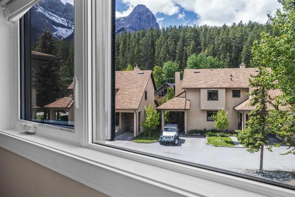 102-200 Three Sisters Drive, Canmore, AB
