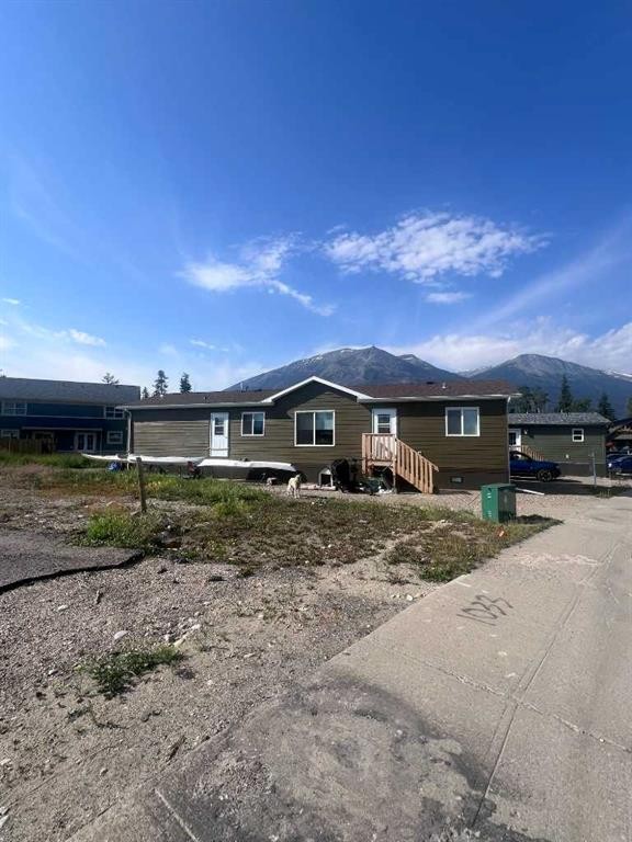 1035 Lodgepole Street, Jasper, AB - Outdoor