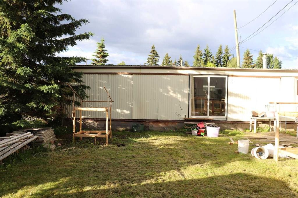74-810 56 Street, Edson, AB