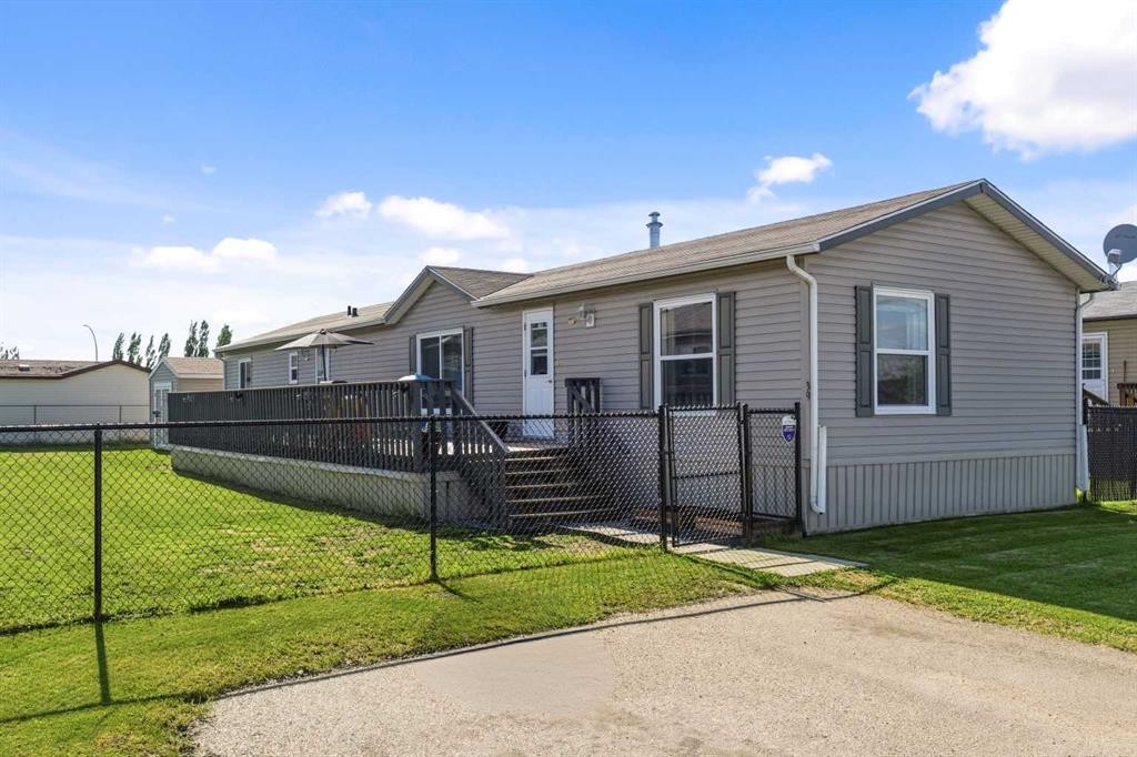 39 Keystone Crossing, Whitecourt, AB