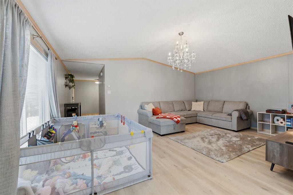 39 Keystone Crossing, Whitecourt, AB