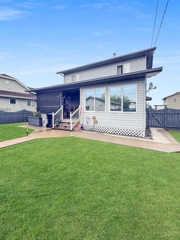 4305 47 Ave, Mayerthorpe, AB