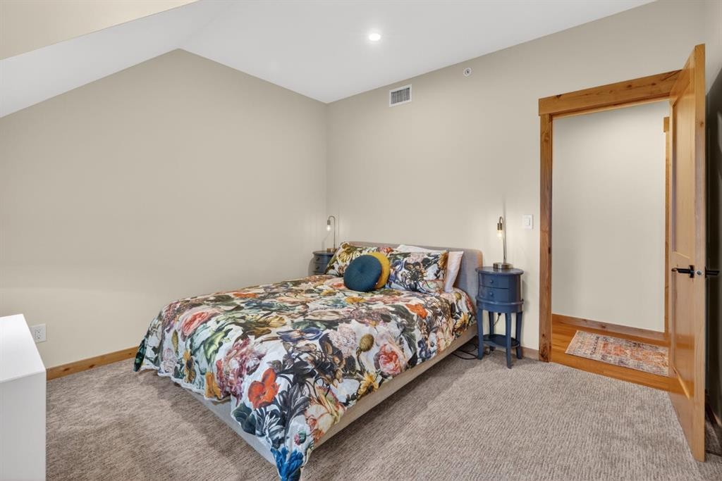 407-707 Spring Creek Drive, Canmore, AB