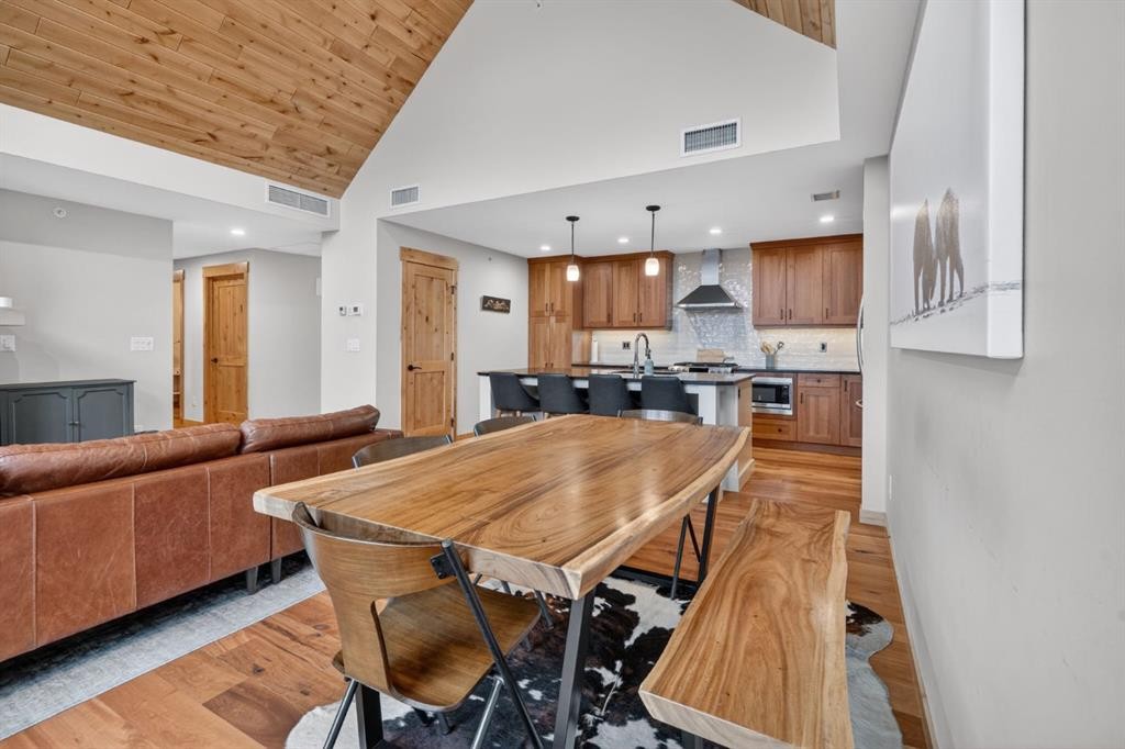407-707 Spring Creek Drive, Canmore, AB