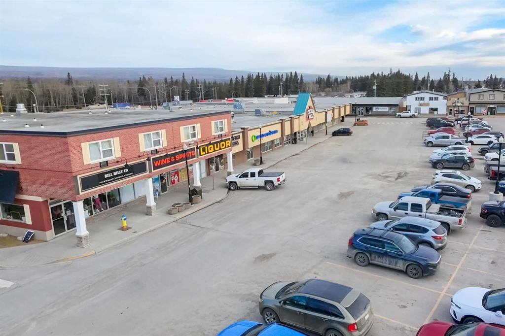 112 Athabasca Avenue, Hinton, AB