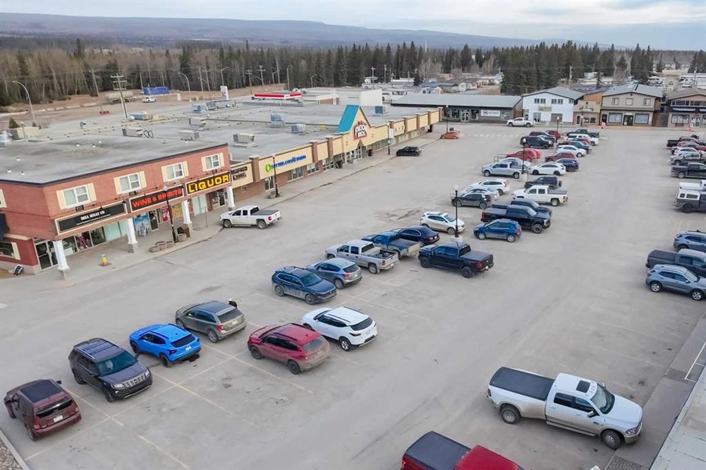 112 Athabasca Avenue, Hinton, AB
