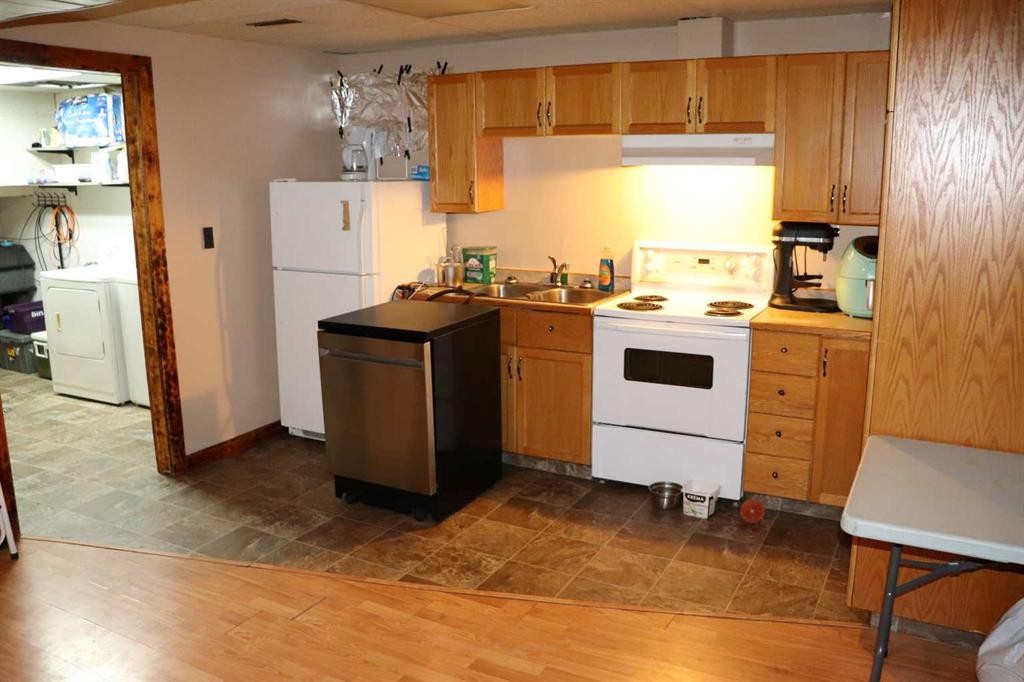 5706 West Haven Drive, Edson, AB