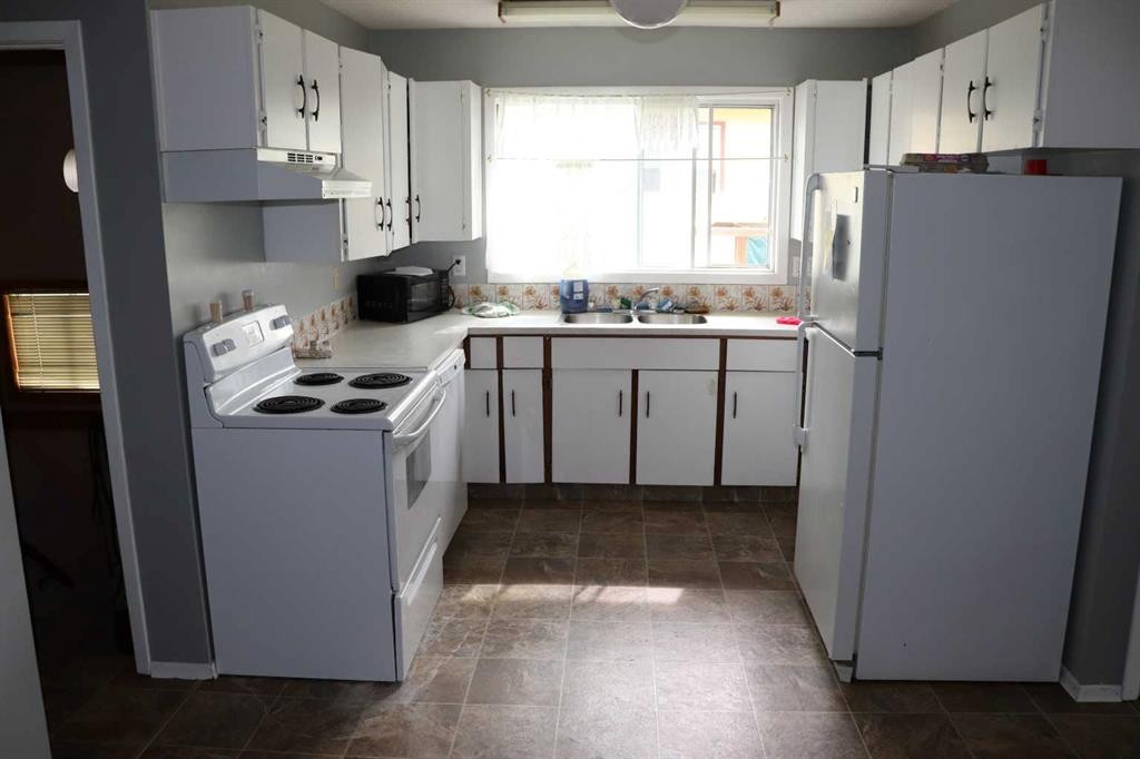 5706 West Haven Drive, Edson, AB