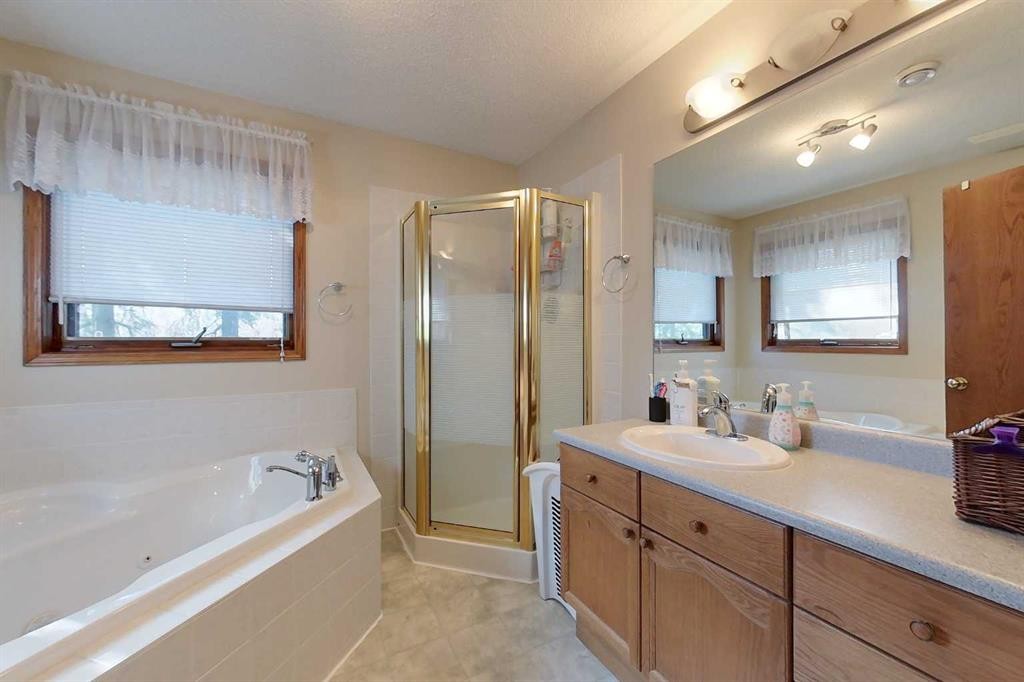 32 1 Avenue Sw, Faust, AB