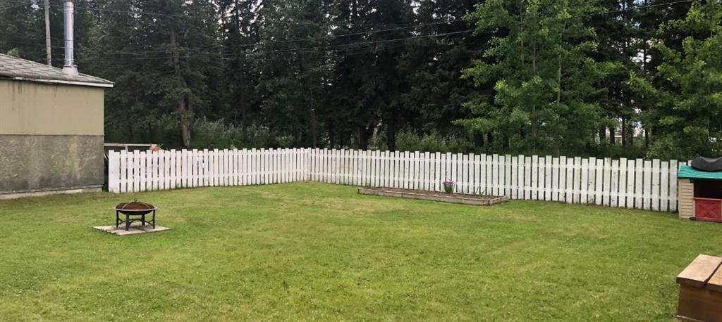118 Dorin Drive, Hinton, AB - Outdoor