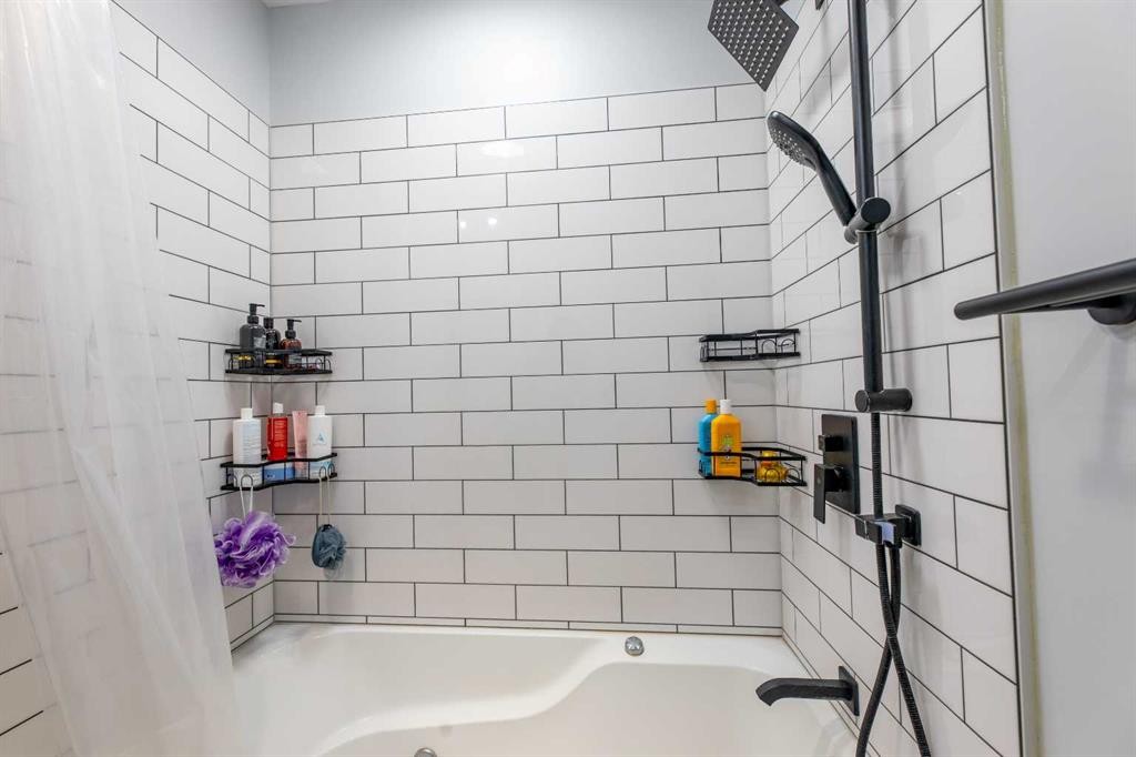 153 Alder Drive, Hinton, AB