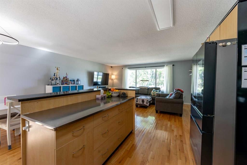 153 Alder Drive, Hinton, AB