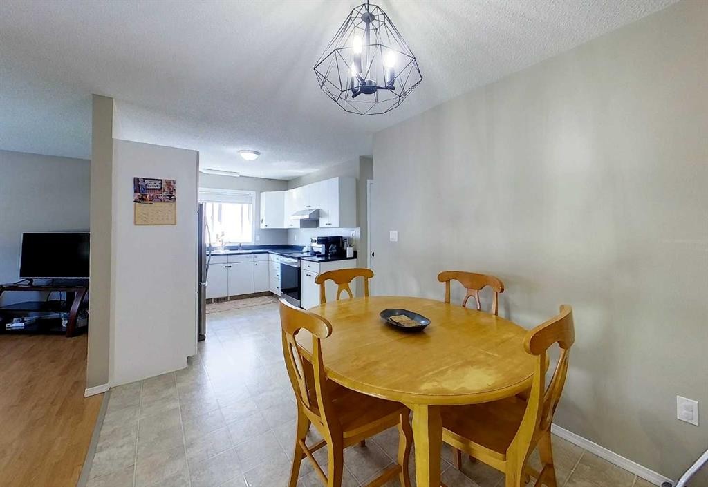5804 12 Ave, Edson, AB