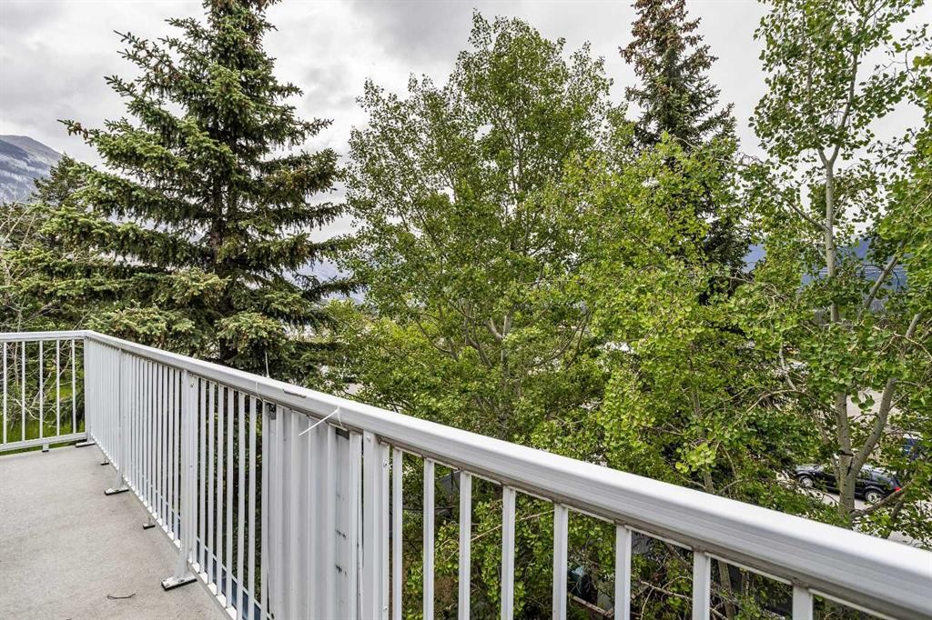 9-200 Glacier Drive, Canmore, AB