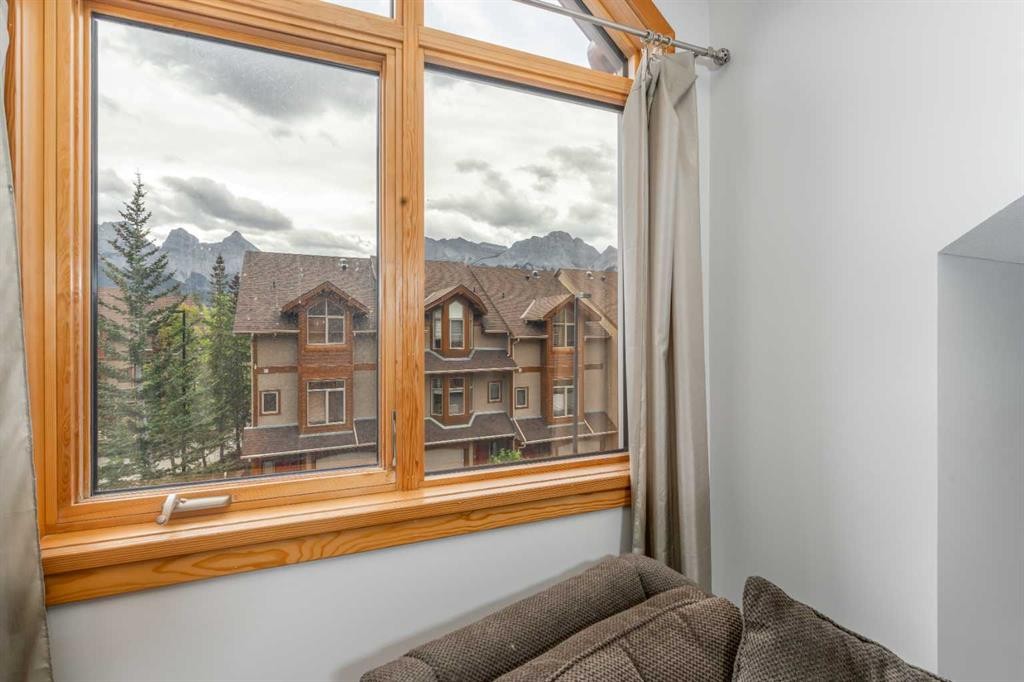2-300 Eagle Terrace Road, Canmore, AB