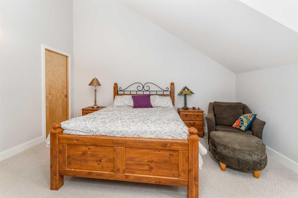 2-300 Eagle Terrace Road, Canmore, AB