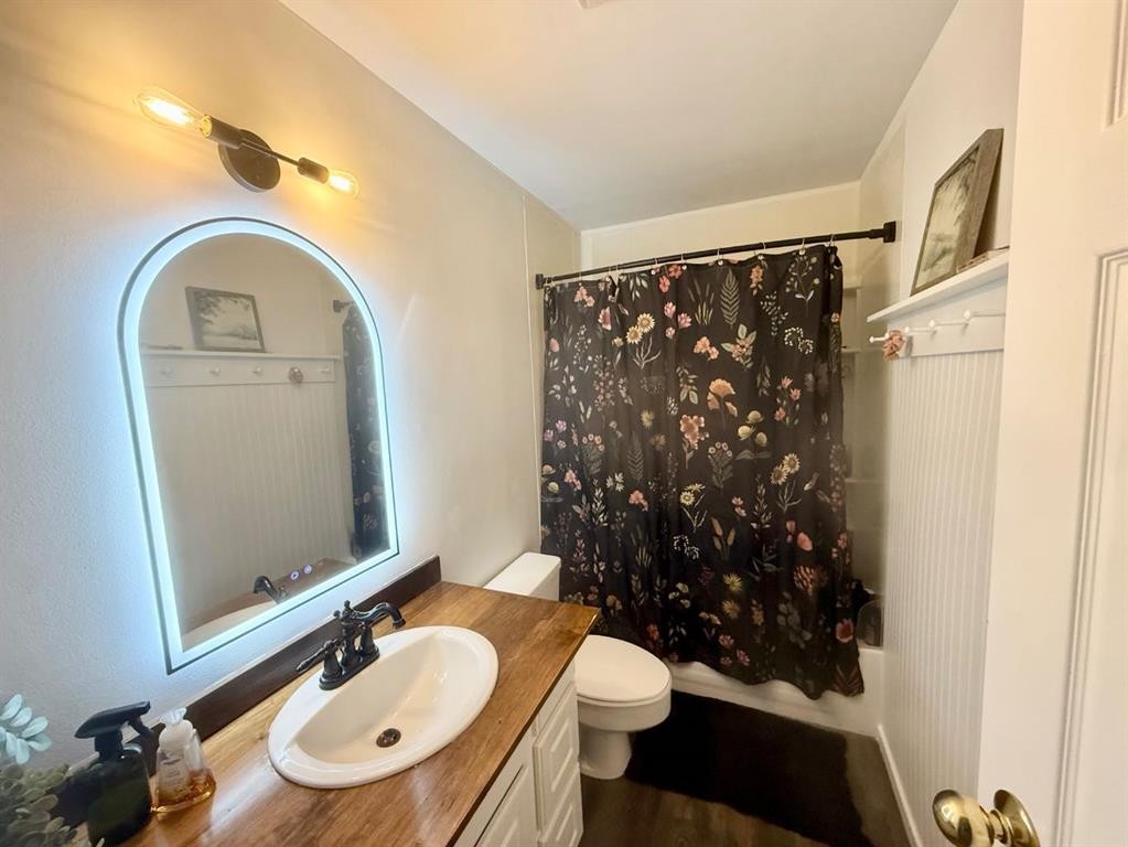 318-457 Collinge Road, Hinton, AB - Indoor Photo Showing Bathroom